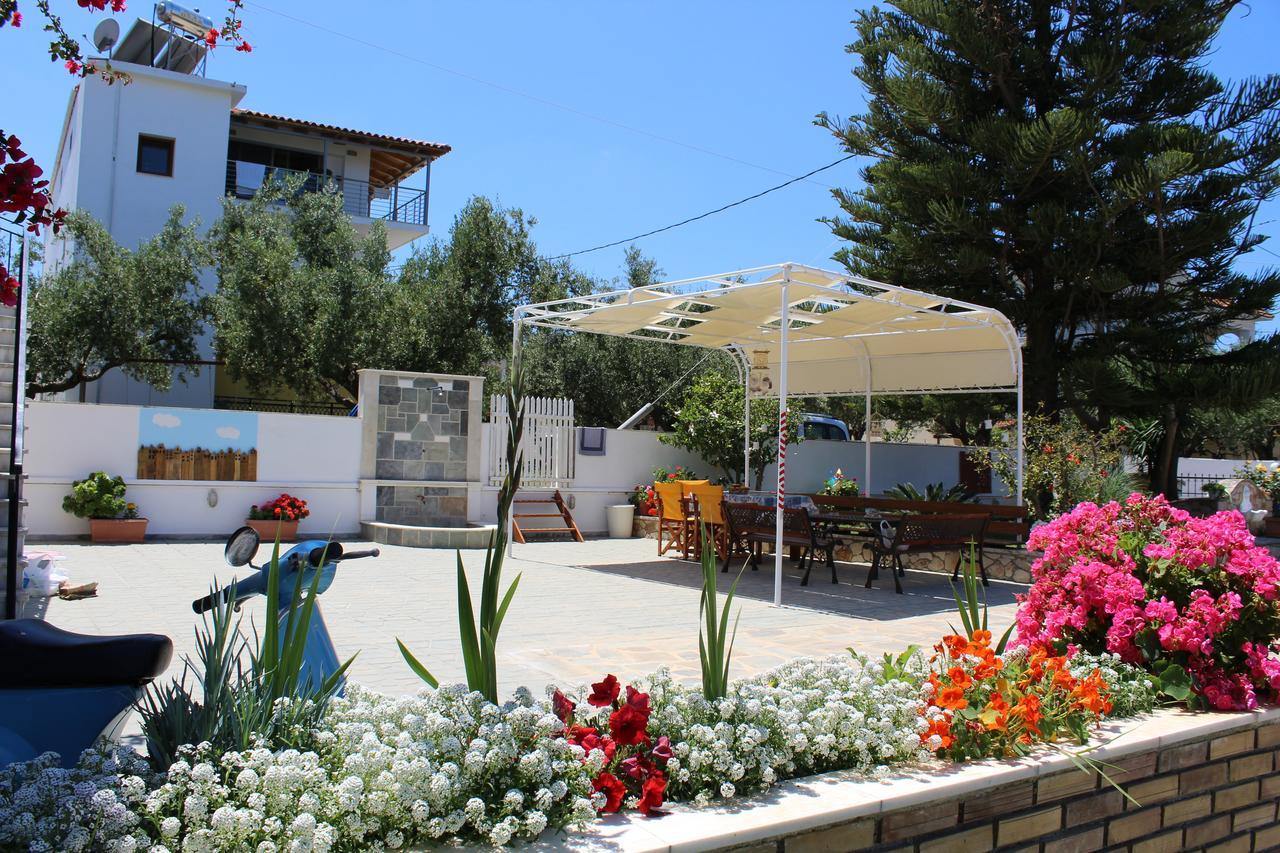 Panorama Studios & Apartments Amoudi Esterno foto